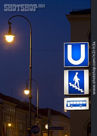
                öffentliches Verkehrsmittel, U-bahn, Haltestelle, U-bahnhof                   