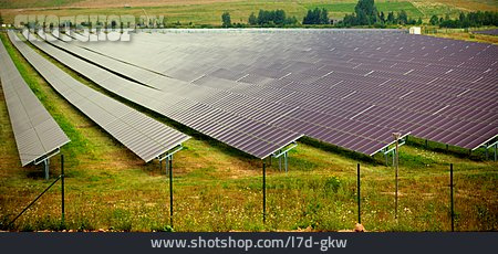 
                Solaranlage, Solarkraftwerk                   