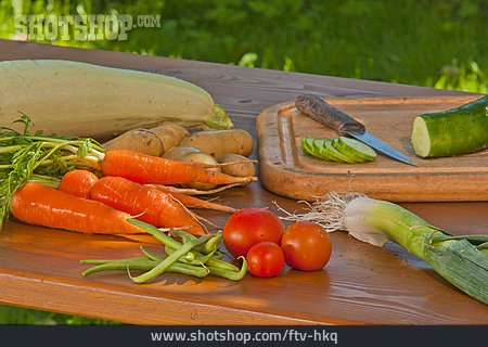 
                Gemüse, Erntefrisch                   