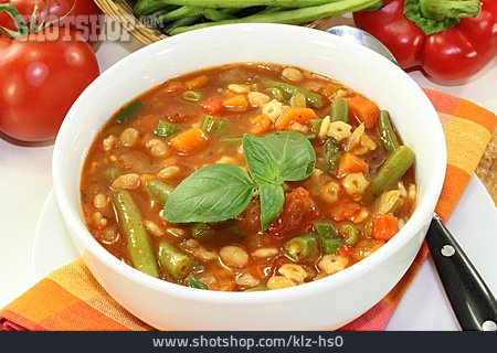 
                Gemüsesuppe, Italienische Küche, Minestrone                   