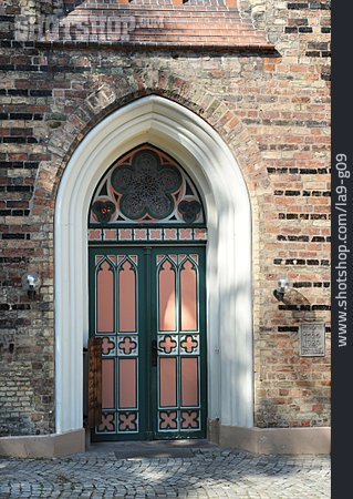 
                Tür, Kirchenportal, Nikolaikirche                   