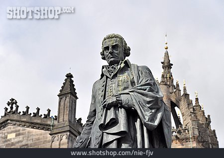 
                Statue, Edinburgh, Adam Smith                   