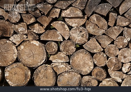
                Holzstapel, Feuerholz, Holzstoß                   