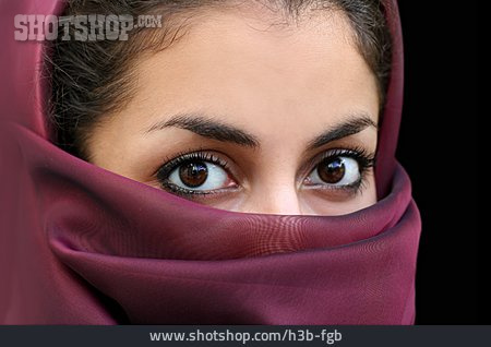 
                Junge Frau, Islam, Verschleiert, Gläubige, Muslima                   