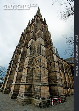 
                Kirchturm, Elisabethkirche, Marburg                   