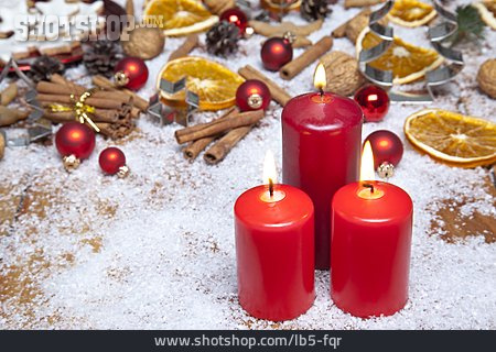 
                Kerze, Weihnachtsdekoration, Weihnachtsduft                   