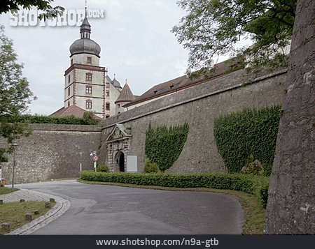 
                Burgmauer, Festung Marienberg                   