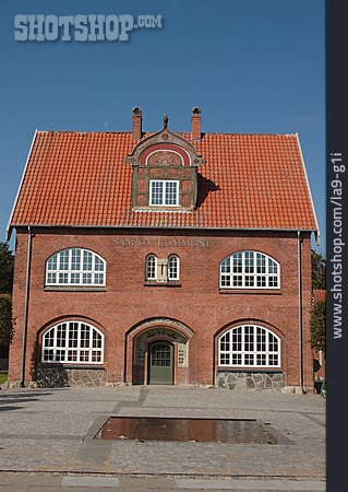 
                Haus, Rathaus, Backsteinhaus, Samsö                   