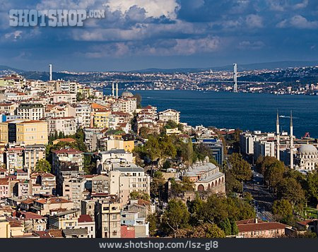 
                Bosporus, Istanbul                   