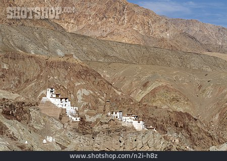 
                Kloster, Ladakh, Kultbau                   