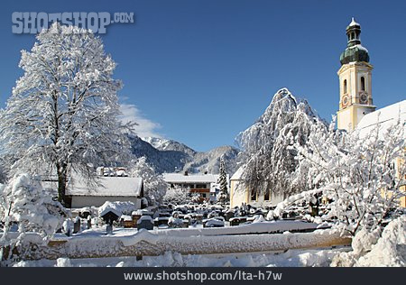 
                Dorf, Verschneit, Brauneck                   