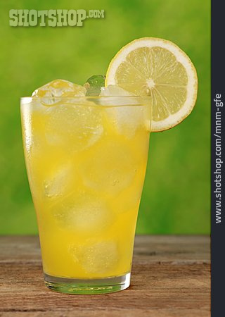 
                Erfrischung, Zitronenlimonade                   