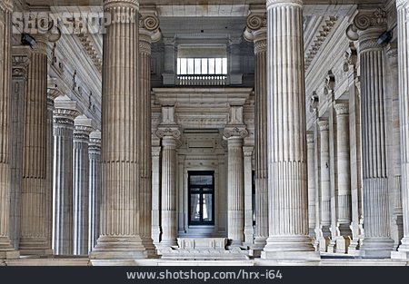 
                Säulen, Justizpalast                   