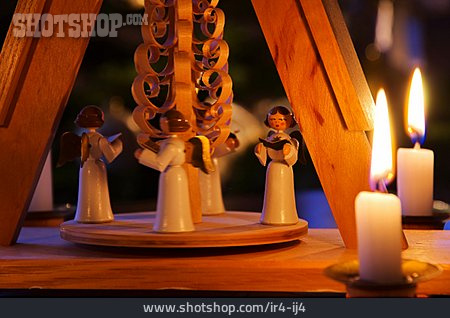
                Weihnachten, Engel, Kerzenschein, Christkind, Weihnachtlich, Weihnachtspyramide                   