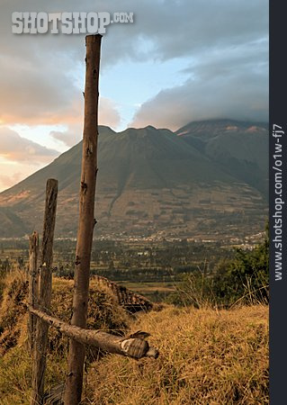 
                Vulkan, Südamerika, Cotacachi                   