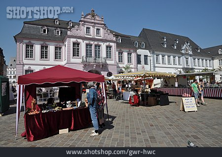 
                Wochenmarkt, Domplatz, Trier                   
