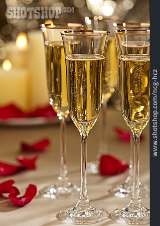
                Champagner, Hochzeitsfeier                   