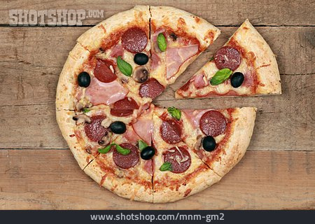 
                Pizza, Pizzastück, Pizza Speciale                   
