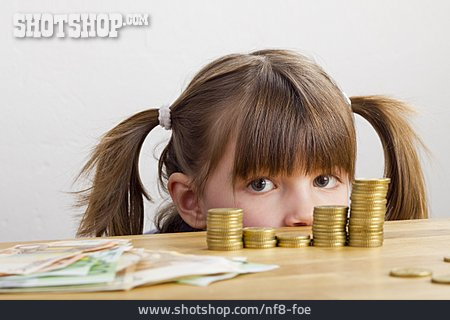 
                Münzstapel, Taschengeld, Kindergeld                   