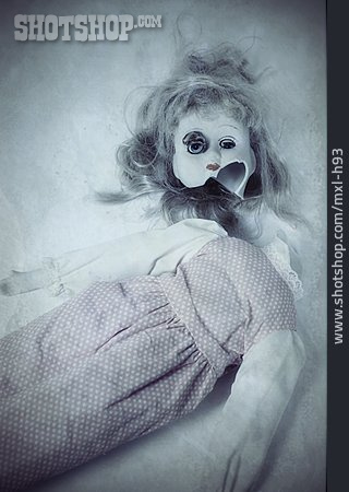 
                Puppe, Horror, Verbrechen, Kindesmissbrauch                   