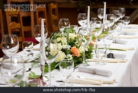 
                Tisch, Tischgedeck, Hochzeitstafel, Tischdeko                   