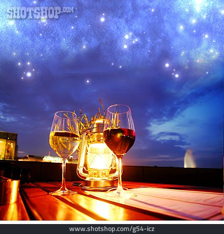 
                Weinglas, Abends, Strandbar                   