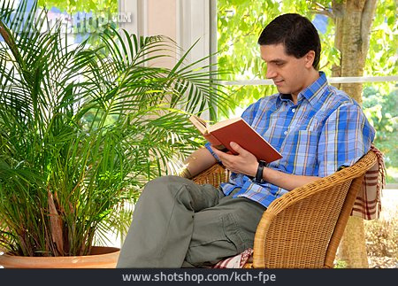 
                Häusliches Leben, Entspannung, Lesen                   