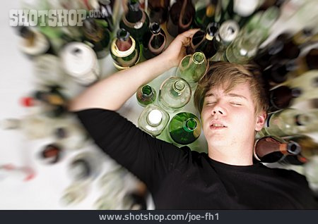 
                Betrunken, Alkoholsucht, Alkoholvergiftung, Alkoholmissbrauch                   