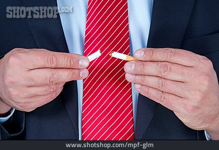 
                Nichtraucher, Rauchverbot, Nikotinentzug                   
