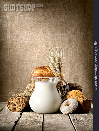 
                Brot, Milchkanne, Rustikal                   
