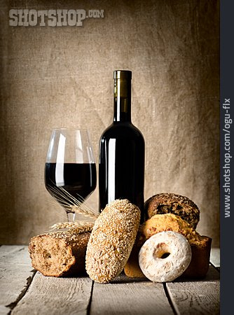 
                Brot, Rotwein, Weinprobe                   