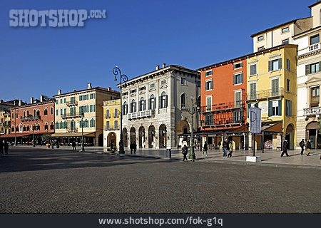 
                Verona                   