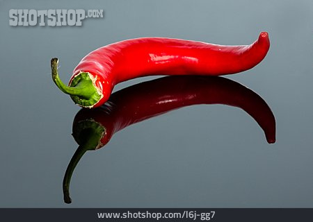 
                Chili, Peperoni                   