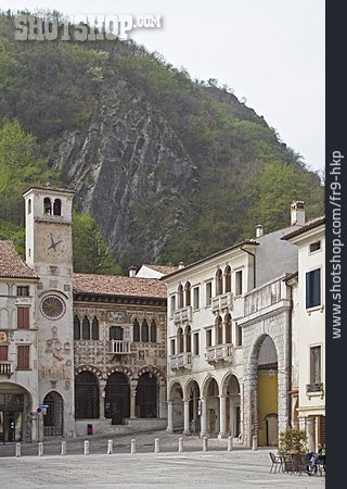 
                Vittorio Veneto, Serravalle                   