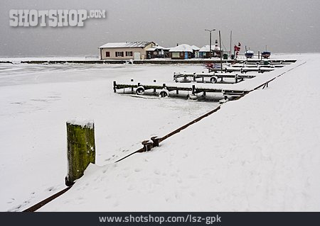 
                Winter, Hafen, Kamminke                   