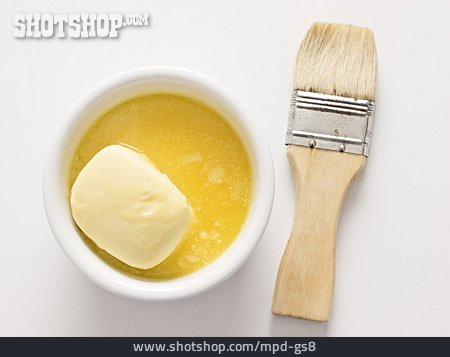 
                Butter, Geschmolzen, Kuchenpinsel                   