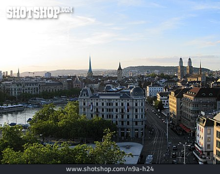 
                Stadtansicht, Limmat, Zürich                   