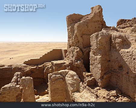 
                Ruine, Qasr Dusch                   