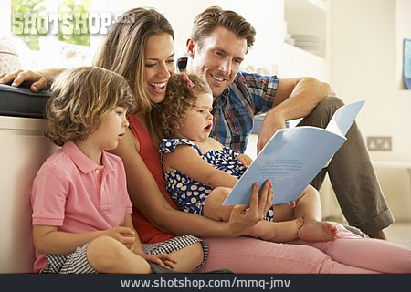 
                Lesen, Familie, Bilderbuch                   