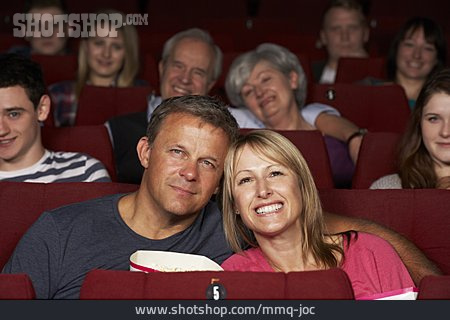 
                Paar, Kino, Ausgehen, Popcorn                   