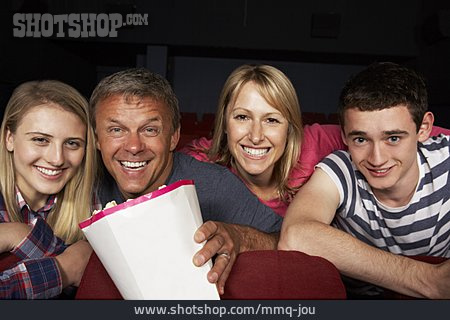 
                Kino, Familie, Zuschauer                   