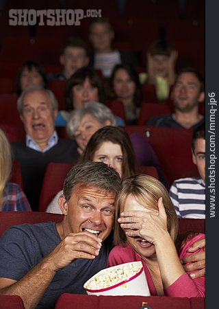 
                Kino, Zuschauer, Publikum, Spannung                   