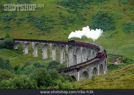 
                Lokomotive, Viadukt, Bahnstrecke, Glenfinnan-viadukt                   