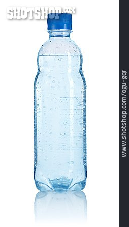 
                Mineralwasser, Wasserflasche, Flasche, Plastikflasche                   