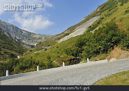 
                Gebirgspass, Gotthard, Südrampe                   