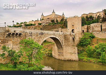 
                Toledo, Alcazar, Sankt-martin-brücke                   