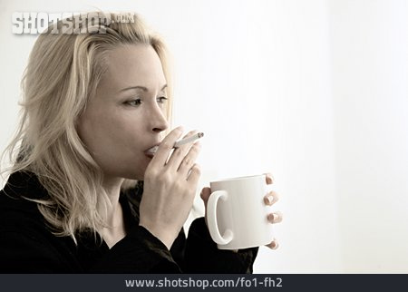 
                Frau, Pause & Auszeit, Kaffeepause                   
