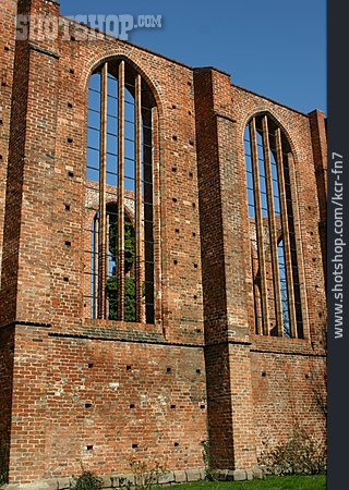
                Ruine, Stralsund, Johanniskirche                   