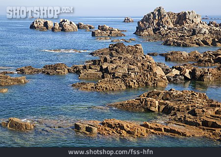 
                Bretagne, Felsenküste                   
