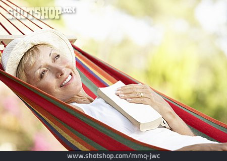 
                Frau, Seniorin, Sorglos & Entspannt, Pause & Auszeit                   
